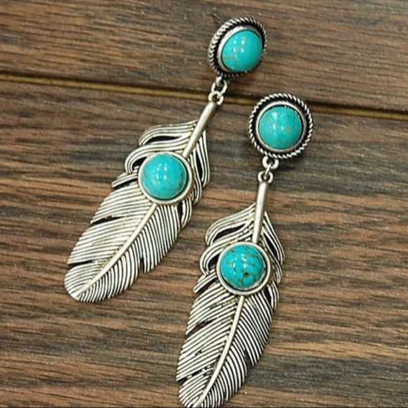 Boujee Boutique Jewelry - Turquoise Post Earrings